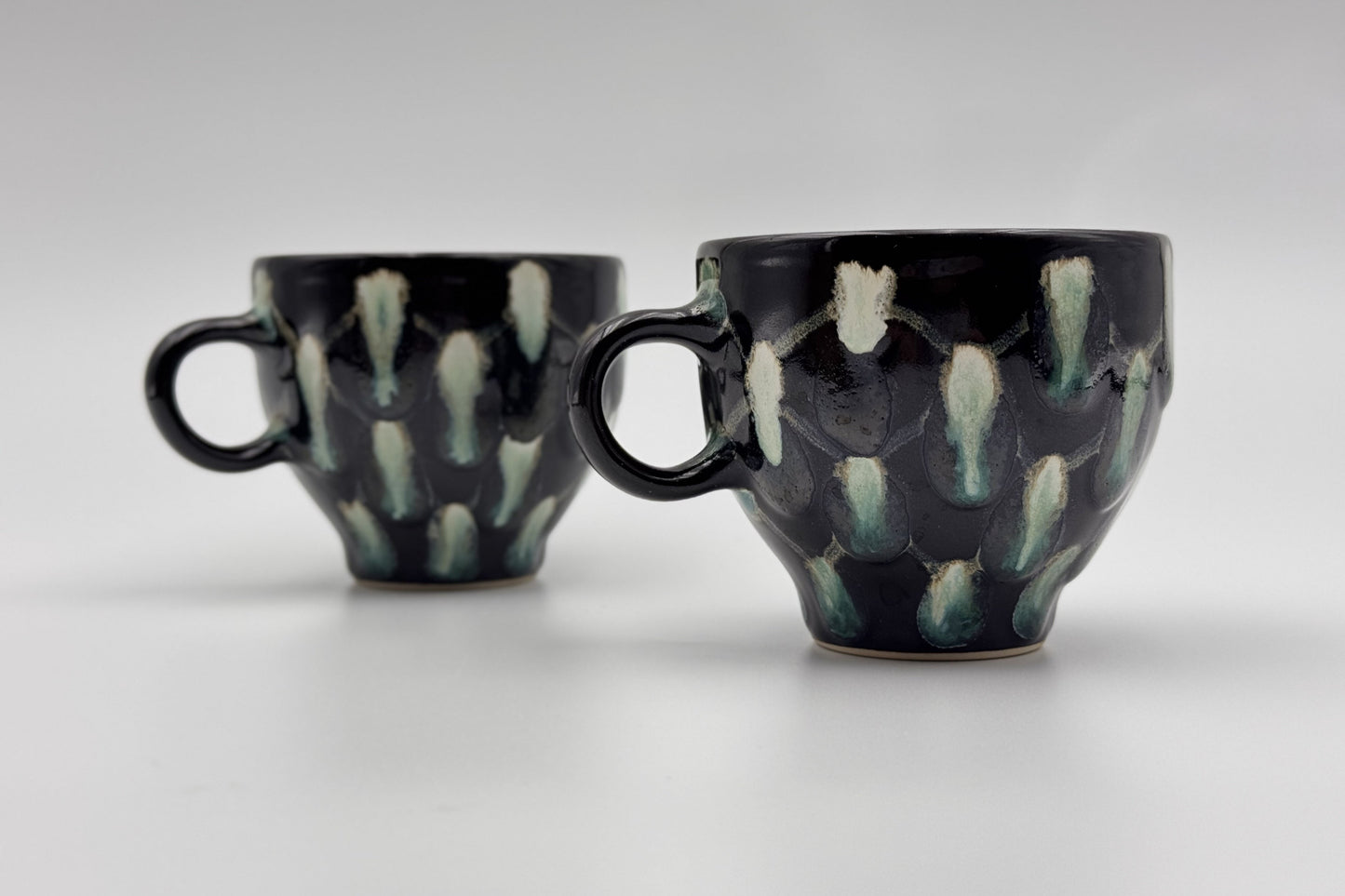 Handmade Iridescent Ceramic Mug: Peacock Inspired Tea & Coffee Cup