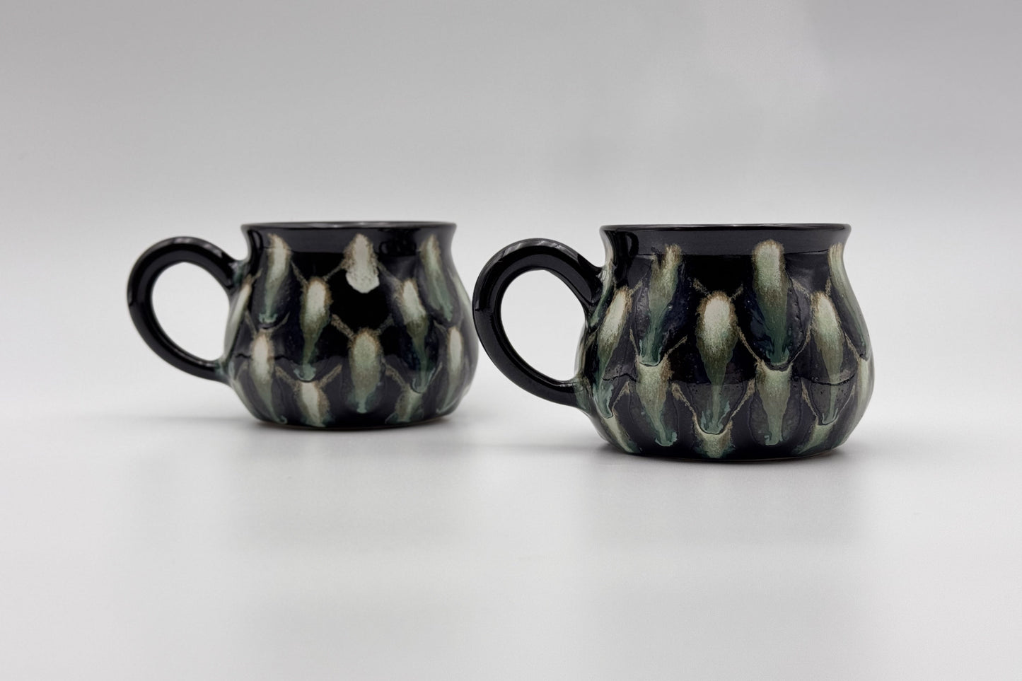 Handmade Iridescent Ceramic Mug: Peacock Inspired Tea & Coffee Cup