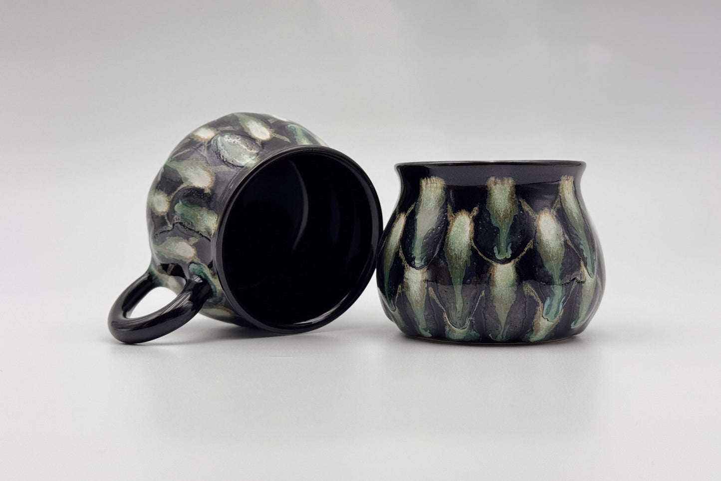 Handmade Iridescent Ceramic Mug: Peacock Inspired Tea & Coffee Cup